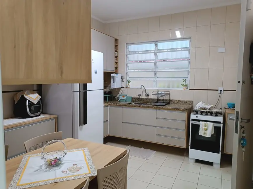 Foto 4 de Casa com 3 quartos à venda, 120m2 em Ponta da Praia, Santos - SP