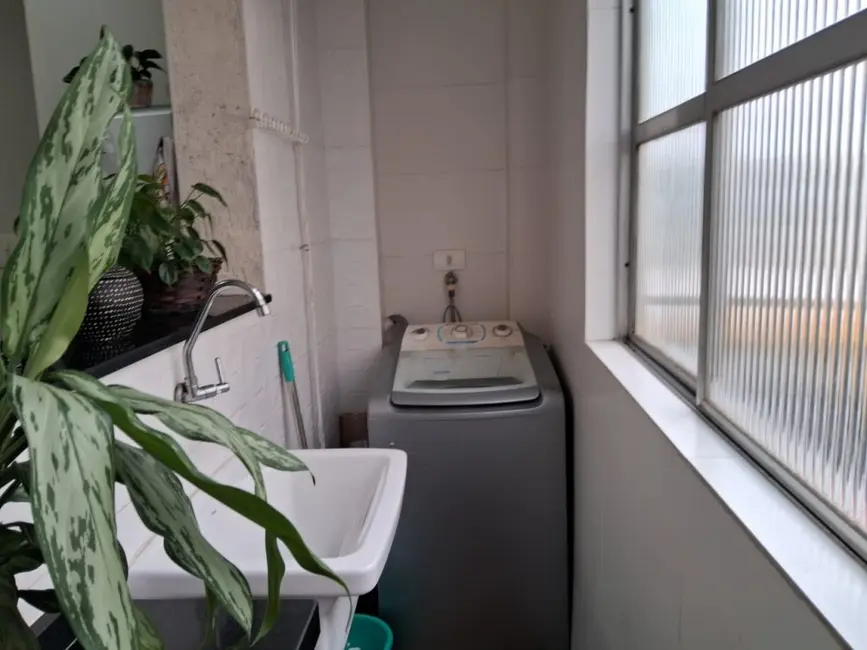 Foto 4 de Apartamento com 2 quartos à venda, 65m2 em Embaré, Santos - SP