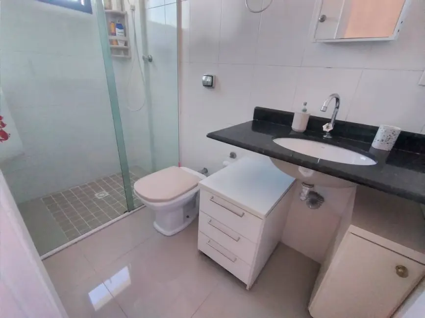 Cobertura com 2 quartos à venda, 120m2 em Jardim Las Palmas, Guaruja - SP - imagem 5 Foto 5 de Cobertura com 2 quartos à venda, 120m2 em Jardim Las Palmas, Guaruja - SP