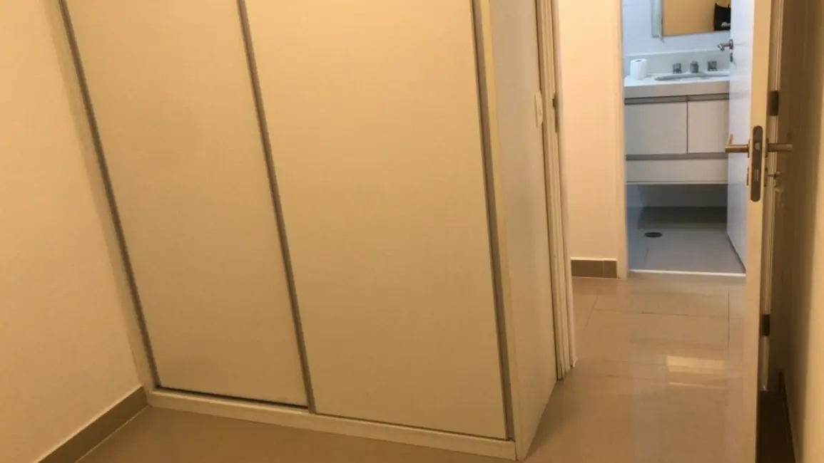 Apartamento com 2 quartos para alugar, 72m2 em José Menino, Santos - SP - imagem 5 Foto 5 de Apartamento com 2 quartos para alugar, 72m2 em José Menino, Santos - SP