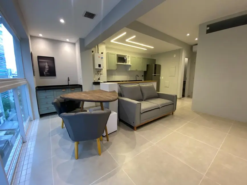 Foto 1 de Apartamento com 2 quartos à venda, 60m2 em Gonzaga, Santos - SP