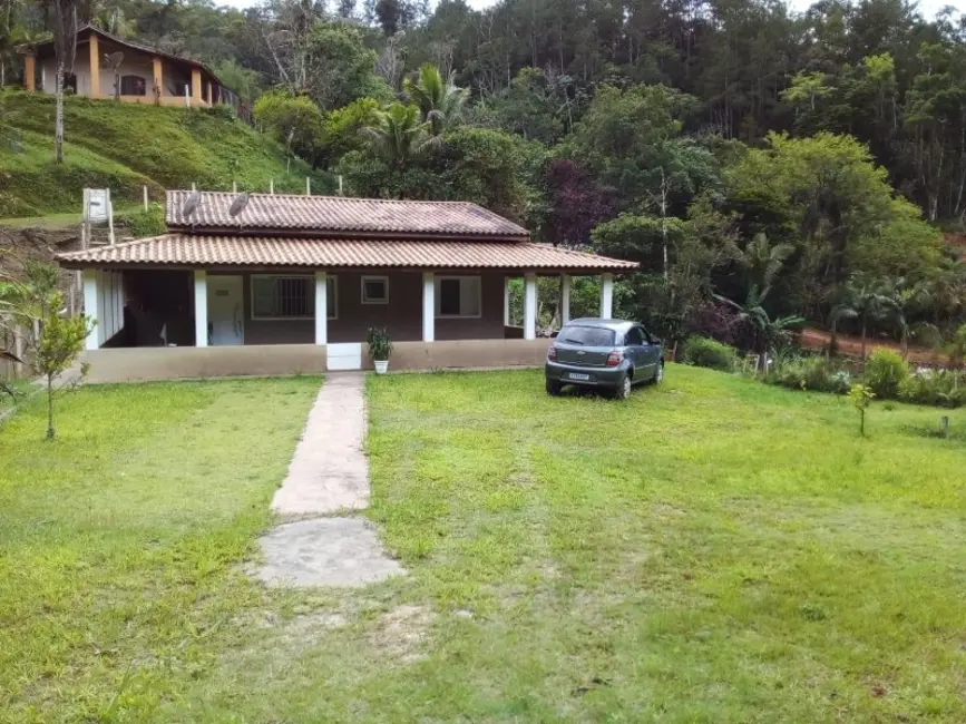 Foto 1 de Casa com 3 quartos à venda, 130m2 em Centro, Pedro De Toledo - SP
