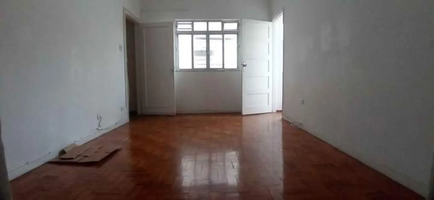 Foto 2 de Apartamento com 2 quartos à venda, 70m2 em Embaré, Santos - SP