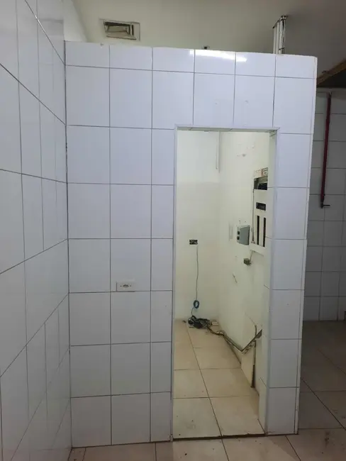 Foto 2 de Loja à venda, 30m2 em Gonzaga, Santos - SP