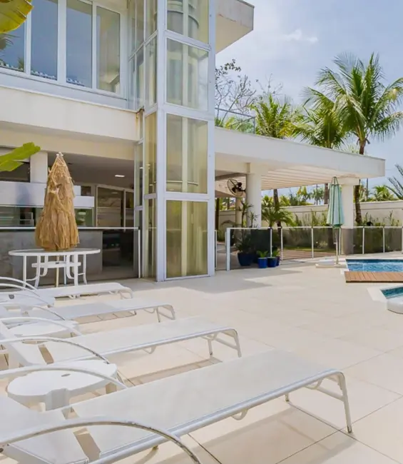 Casa com 6 quartos à venda, 682m2 em Jardim Acapulco, Guaruja - SP - imagem 6 Foto 6 de Casa com 6 quartos à venda, 682m2 em Jardim Acapulco, Guaruja - SP