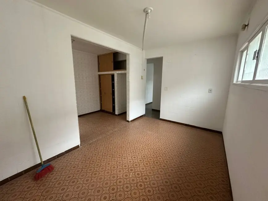 Casa com 6 quartos para alugar, 320m2 em Ponta da Praia, Santos - SP - imagem 5 Foto 5 de Casa com 6 quartos para alugar, 320m2 em Ponta da Praia, Santos - SP