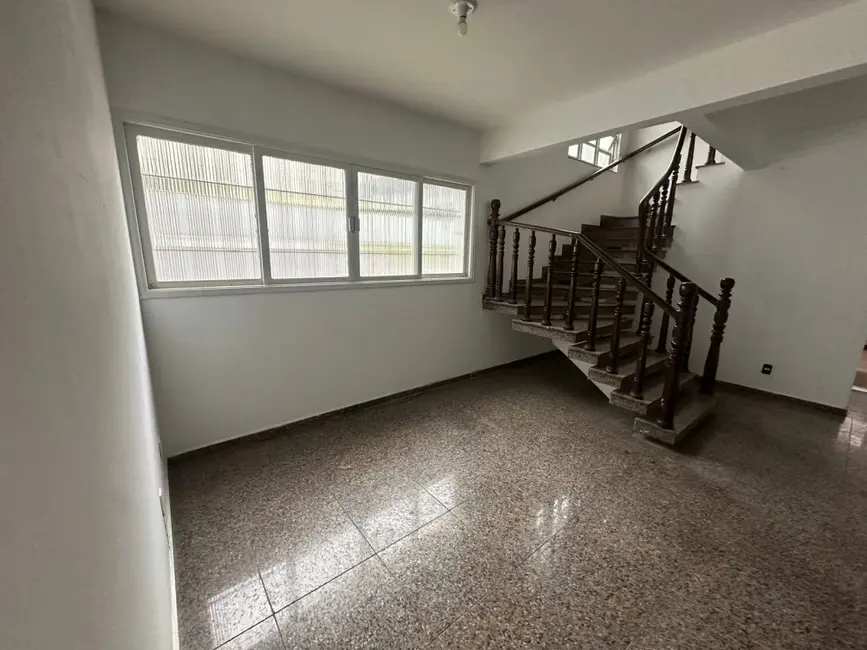 Casa com 6 quartos para alugar, 320m2 em Ponta da Praia, Santos - SP - imagem 8 Foto 8 de Casa com 6 quartos para alugar, 320m2 em Ponta da Praia, Santos - SP
