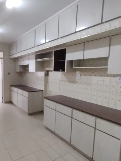 Apartamento com 3 quartos à venda, 160m2 em Gonzaga, Santos - SP - imagem 8 Foto 8 de Apartamento com 3 quartos à venda, 160m2 em Gonzaga, Santos - SP