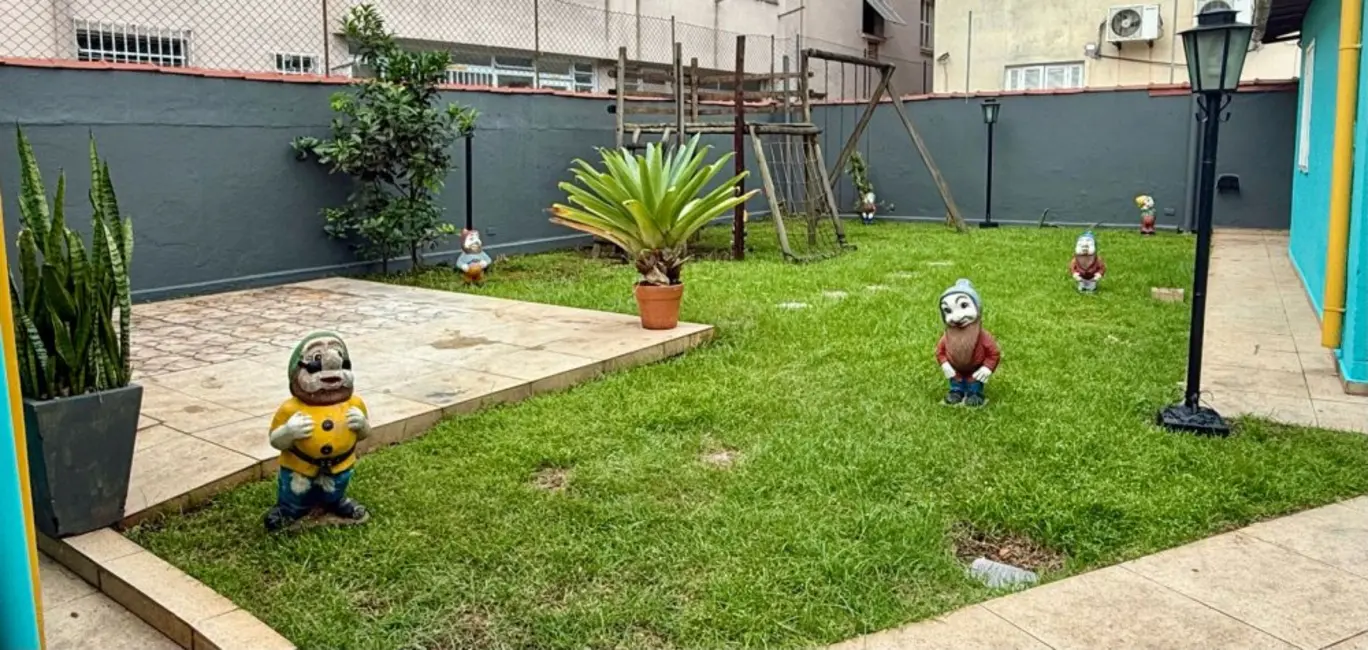 Casa com 3 quartos à venda, 165m2 em Gonzaga, Santos - SP - imagem 4 Foto 4 de Casa com 3 quartos à venda, 165m2 em Gonzaga, Santos - SP