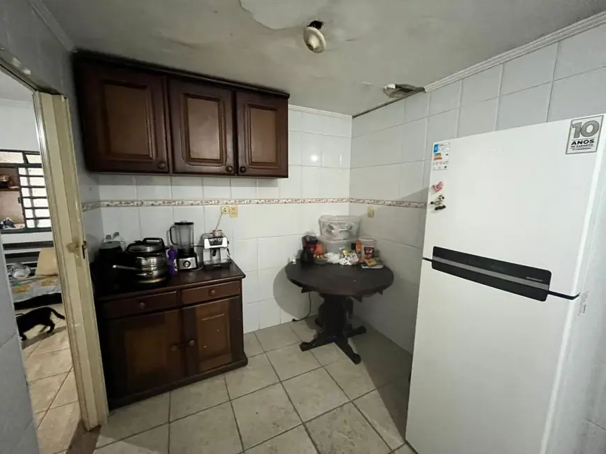 Casa com 2 quartos à venda, 67m2 em Ponta da Praia, Santos - SP - imagem 5 Foto 5 de Casa com 2 quartos à venda, 67m2 em Ponta da Praia, Santos - SP