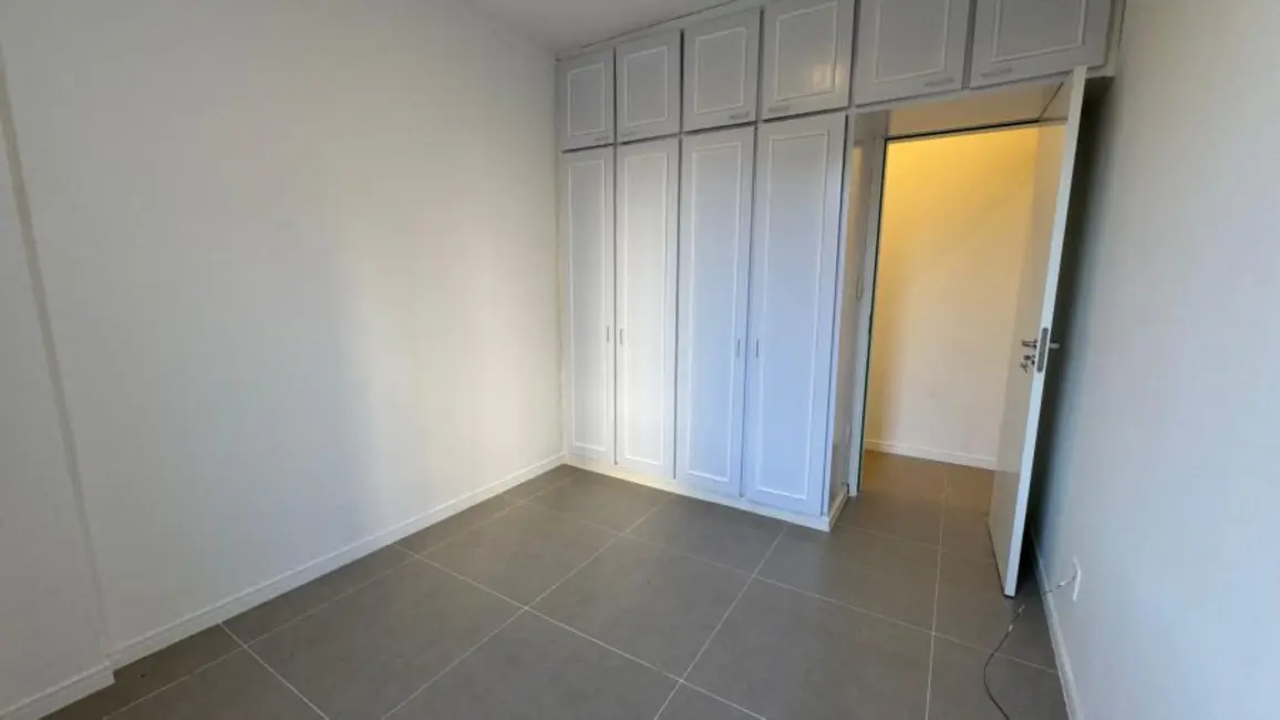 Foto 9 de Apartamento com 2 quartos à venda, 85m2 em Encruzilhada, Santos - SP