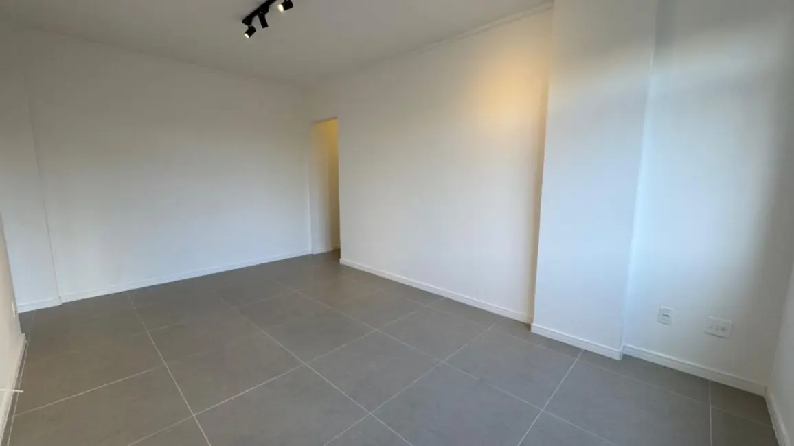 Foto 2 de Apartamento com 2 quartos à venda, 85m2 em Encruzilhada, Santos - SP