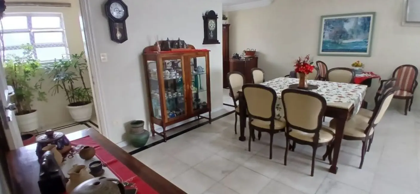 Apartamento com 3 quartos para alugar, 170m2 em Gonzaga, Santos - SP - imagem 8 Foto 8 de Apartamento com 3 quartos para alugar, 170m2 em Gonzaga, Santos - SP