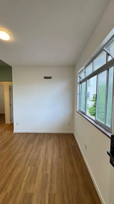 Foto 2 de Apartamento com 2 quartos à venda, 60m2 em Embaré, Santos - SP