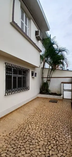 Foto 2 de Casa com 2 quartos para alugar, 100m2 em Ponta da Praia, Santos - SP