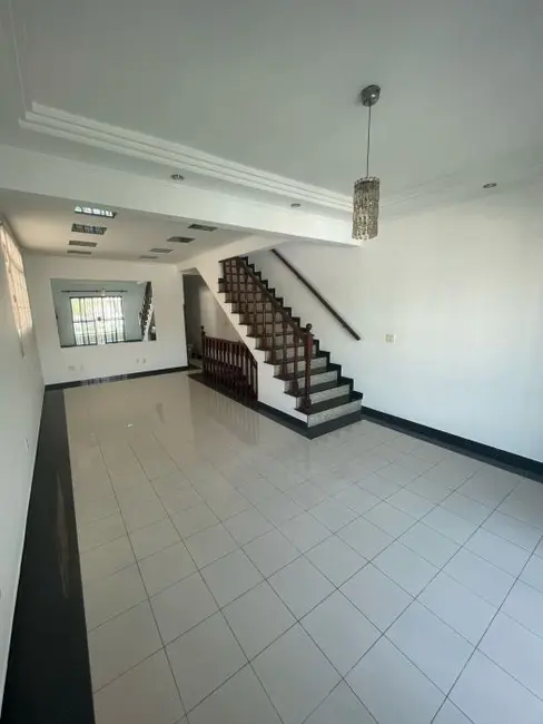 Casa com 5 quartos à venda, 190m2 em Embaré, Santos - SP - imagem 4 Foto 4 de Casa com 5 quartos à venda, 190m2 em Embaré, Santos - SP