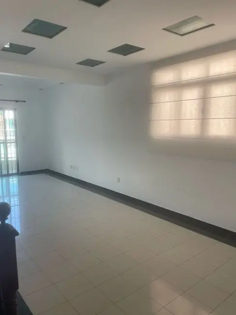 Casa com 5 quartos à venda, 190m2 em Embaré, Santos - SP - imagem 2 Foto 2 de Casa com 5 quartos à venda, 190m2 em Embaré, Santos - SP