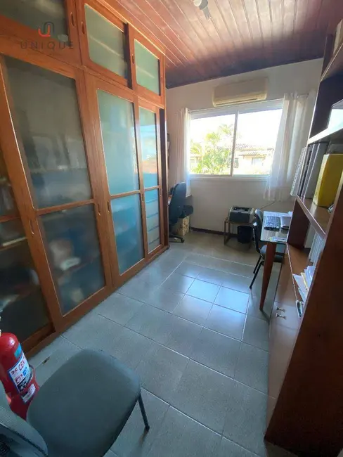 Casa com 3 quartos à venda, 220m2 em Granja dos Cavaleiros, Macae - RJ - imagem 7 Foto 7 de Casa com 3 quartos à venda, 220m2 em Granja dos Cavaleiros, Macae - RJ