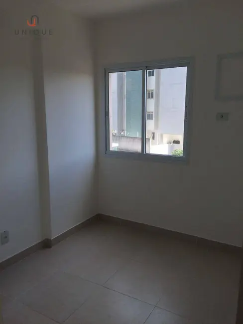 Apartamento com 3 quartos à venda, 77m2 em Glória, Macae - RJ - imagem 4 Foto 4 de Apartamento com 3 quartos à venda, 77m2 em Glória, Macae - RJ