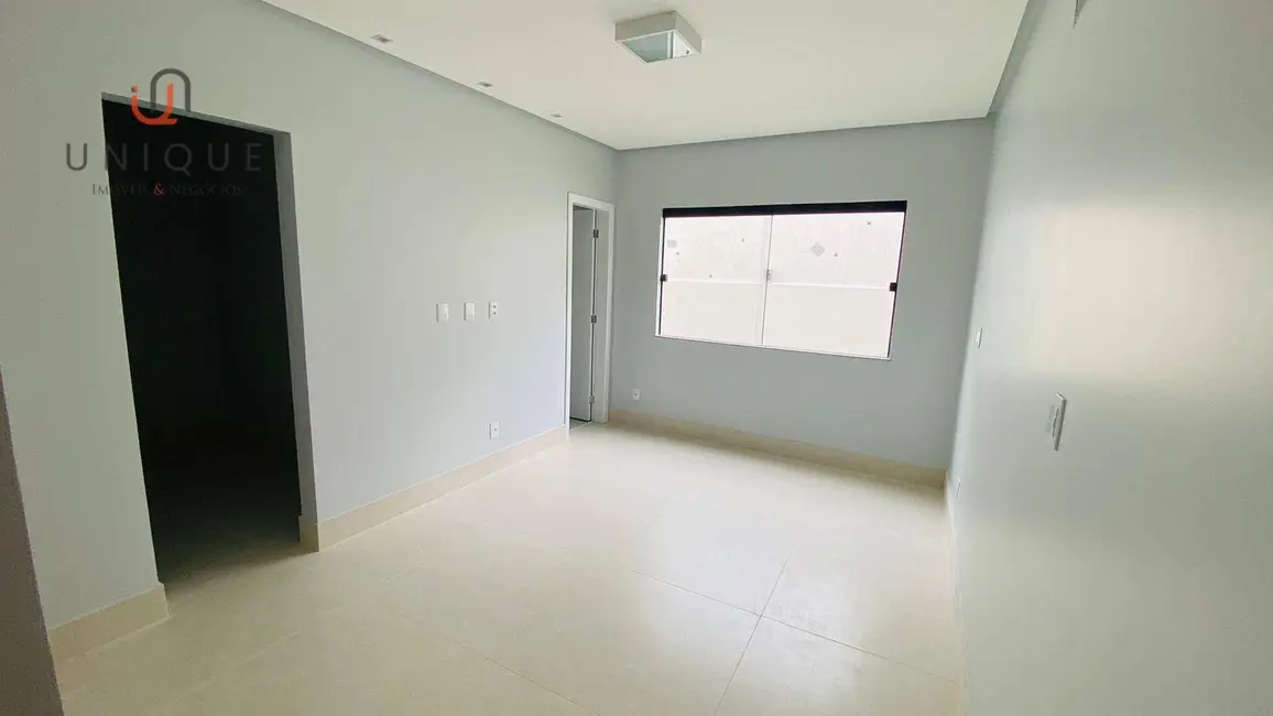 Foto 2 de Casa de Condomínio com 3 quartos à venda, 300m2 em Alphaville, Rio Das Ostras - RJ