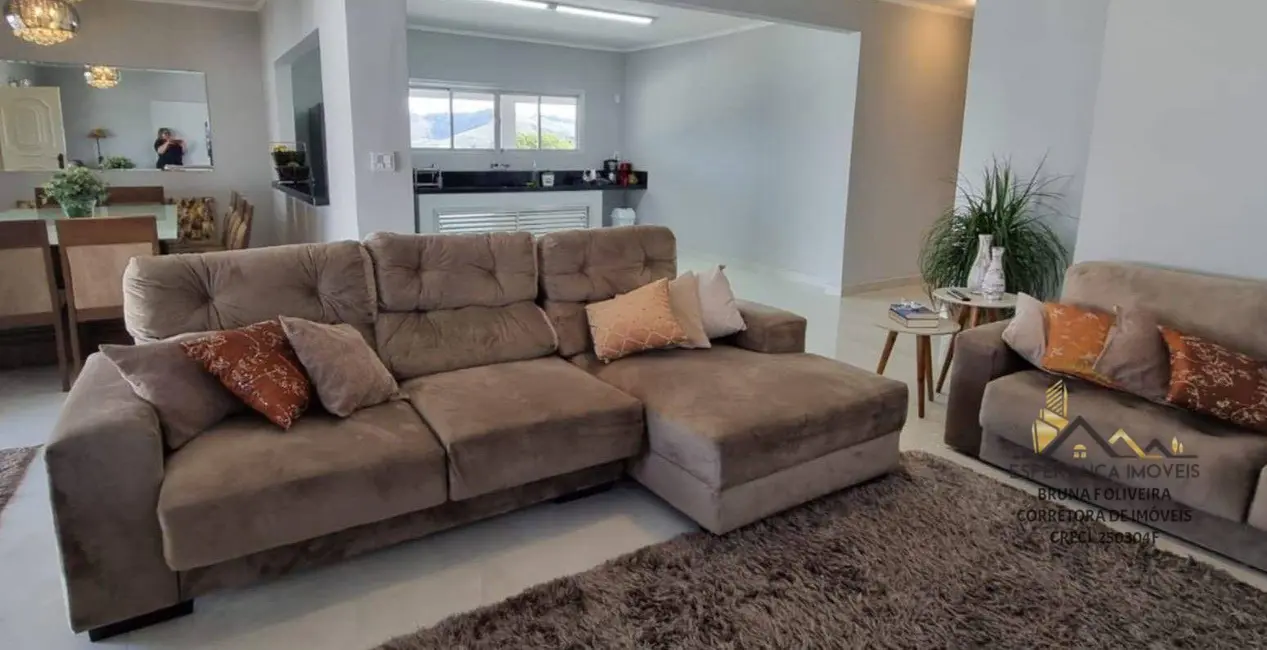 Foto 4 de Casa com 3 quartos à venda, 825m2 em Jardim Centenário, Atibaia - SP