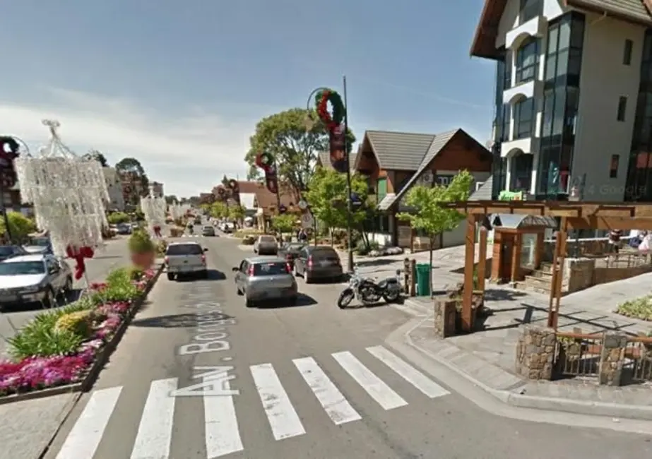 Foto 2 de Loja com 2 quartos à venda, 234m2 em Centro, Gramado - RS