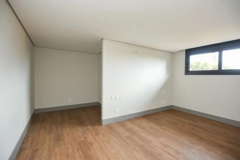 Apartamento com 4 quartos à venda, 320m2 em Gramado - RS - imagem 9 Foto 9 de Apartamento com 4 quartos à venda, 320m2 em Gramado - RS