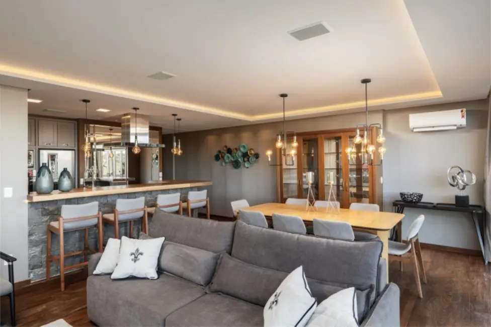 Apartamento com 3 quartos à venda, 216m2 em Gramado - RS - imagem 4 Foto 4 de Apartamento com 3 quartos à venda, 216m2 em Gramado - RS