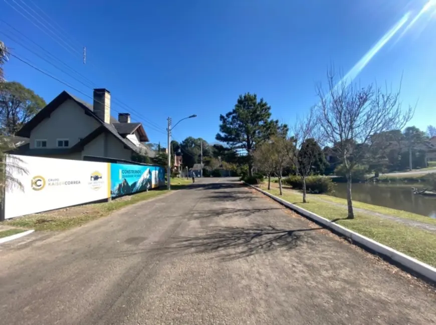 Foto 1 de Terreno / Lote à venda, 532m2 em Gramado - RS