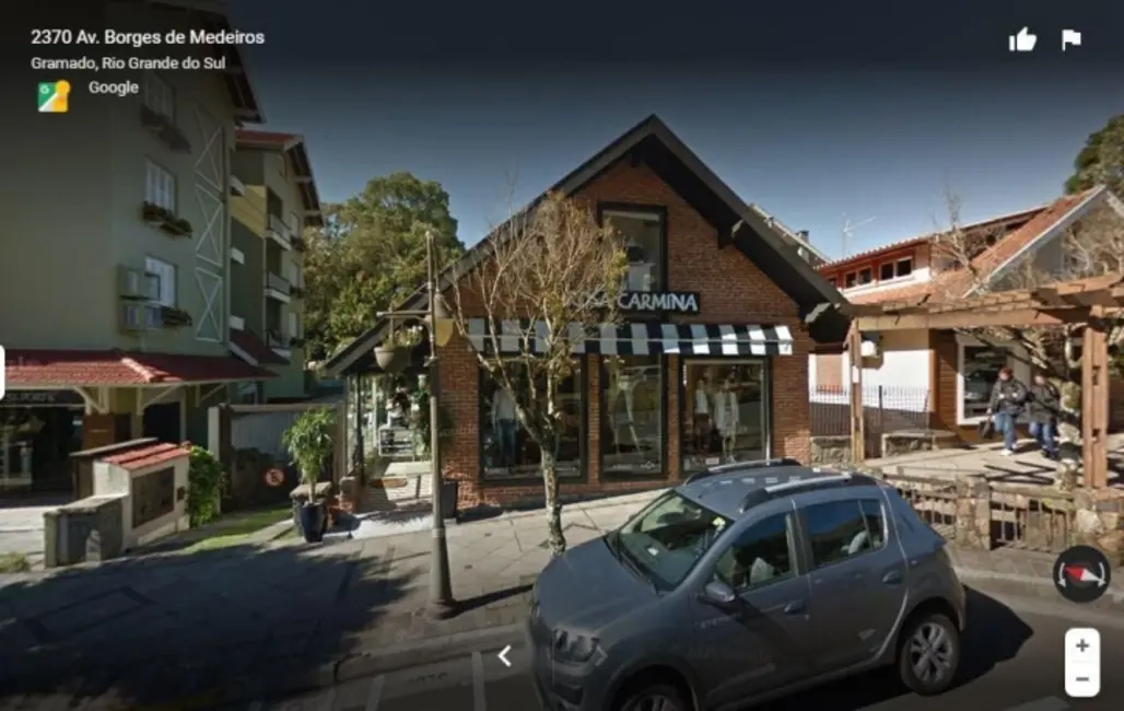 Foto 1 de Terreno / Lote à venda, 680m2 em Centro, Gramado - RS