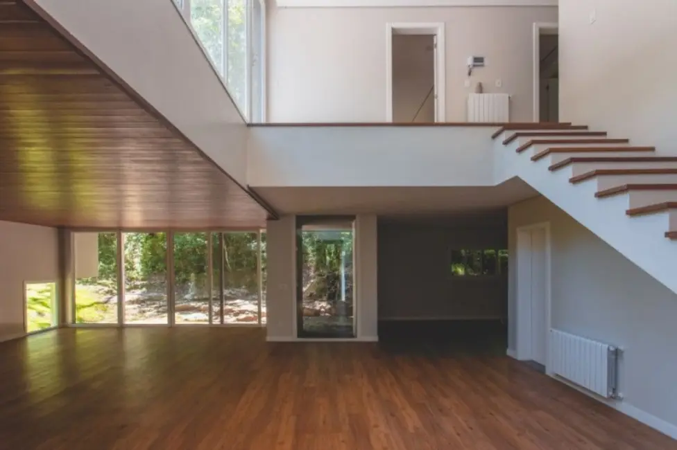 Casa de Condomínio com 4 quartos à venda, 345m2 em Centro, Gramado - RS - imagem 8 Foto 8 de Casa de Condomínio com 4 quartos à venda, 345m2 em Centro, Gramado - RS