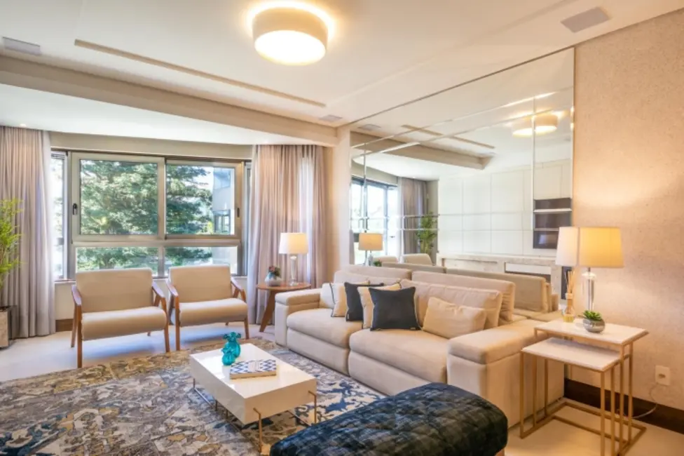 Apartamento com 3 quartos à venda, 162m2 em Centro, Gramado - RS - imagem 3 Foto 3 de Apartamento com 3 quartos à venda, 162m2 em Centro, Gramado - RS