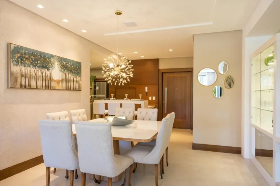 Apartamento com 3 quartos à venda, 162m2 em Centro, Gramado - RS - imagem 4 Foto 4 de Apartamento com 3 quartos à venda, 162m2 em Centro, Gramado - RS