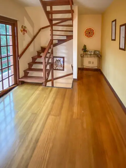 Apartamento com 3 quartos à venda, 134m2 em Gramado - RS - imagem 6 Foto 6 de Apartamento com 3 quartos à venda, 134m2 em Gramado - RS