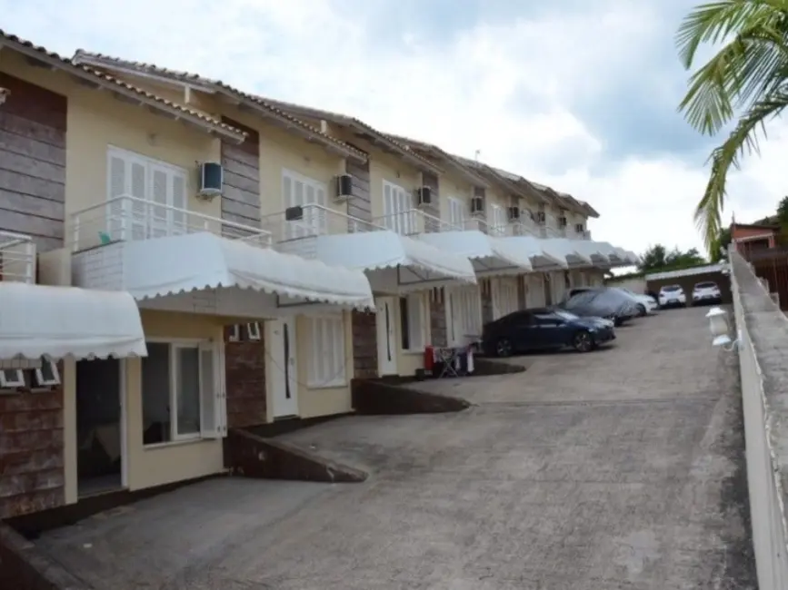 Foto 2 de Casa de Condomínio com 2 quartos à venda, 77m2 em Centro, Santo Antonio Da Patrulha - RS