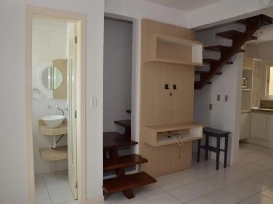 Foto 8 de Casa de Condomínio com 2 quartos à venda, 77m2 em Centro, Santo Antonio Da Patrulha - RS