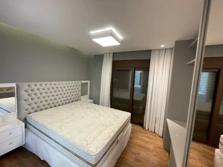 Apartamento com 2 quartos à venda, 101m2 em Centro, Gramado - RS - imagem 9 Foto 9 de Apartamento com 2 quartos à venda, 101m2 em Centro, Gramado - RS