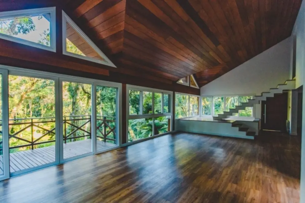 Casa de Condomínio com 4 quartos à venda, 389m2 em Centro, Gramado - RS - imagem 4 Foto 4 de Casa de Condomínio com 4 quartos à venda, 389m2 em Centro, Gramado - RS