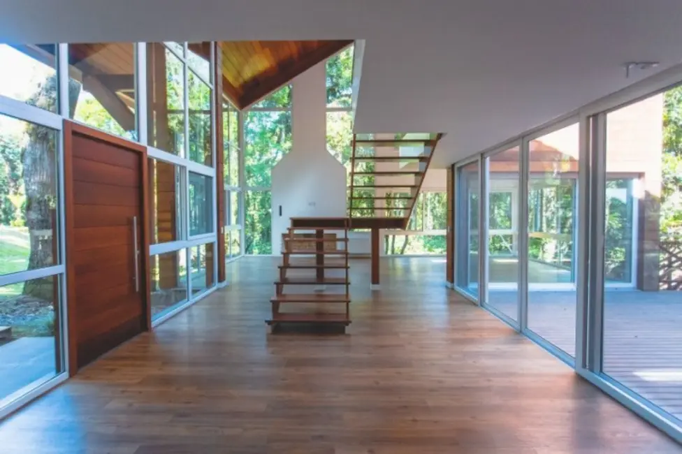 Casa de Condomínio com 4 quartos à venda, 386m2 em Centro, Gramado - RS - imagem 4 Foto 4 de Casa de Condomínio com 4 quartos à venda, 386m2 em Centro, Gramado - RS