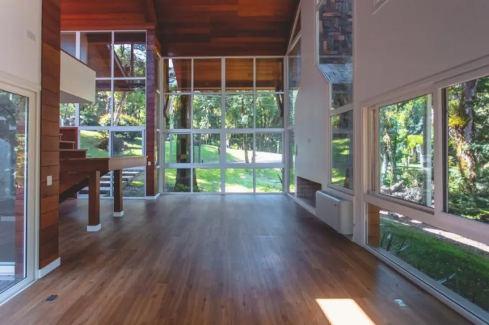 Casa de Condomínio com 4 quartos à venda, 386m2 em Centro, Gramado - RS - imagem 5 Foto 5 de Casa de Condomínio com 4 quartos à venda, 386m2 em Centro, Gramado - RS