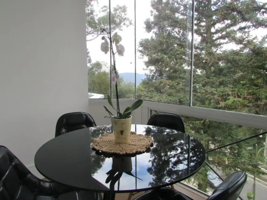 Apartamento com 4 quartos à venda, 167m2 em Centro, Gramado - RS - imagem 9 Foto 9 de Apartamento com 4 quartos à venda, 167m2 em Centro, Gramado - RS