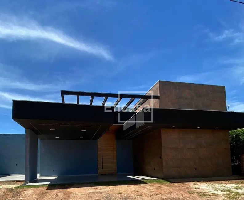 Foto 3 de Sítio / Rancho com 4 quartos à venda, 1000m2 em Centro, Mendonca - SP