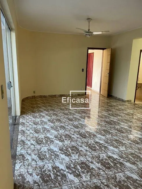 Casa de Condomínio com 3 quartos à venda, 200m2 em Parque Industrial, Sao Jose Do Rio Preto - SP - imagem 2 Foto 2 de Casa de Condomínio com 3 quartos à venda, 200m2 em Parque Industrial, Sao Jose Do Rio Preto - SP