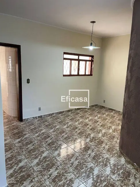 Casa de Condomínio com 3 quartos à venda, 200m2 em Parque Industrial, Sao Jose Do Rio Preto - SP - imagem 5 Foto 5 de Casa de Condomínio com 3 quartos à venda, 200m2 em Parque Industrial, Sao Jose Do Rio Preto - SP