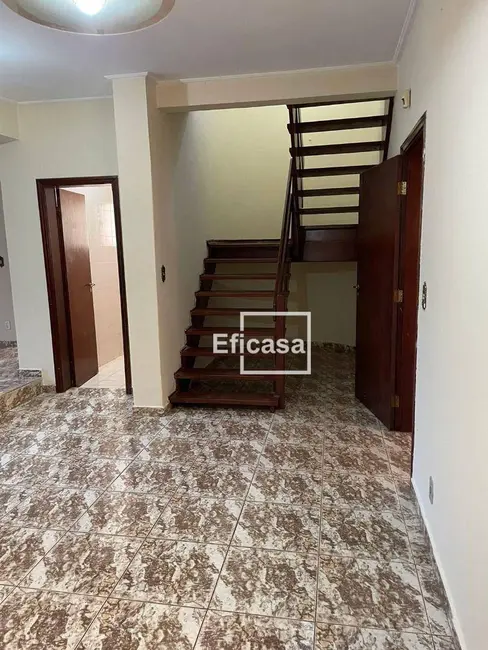 Casa de Condomínio com 3 quartos à venda, 200m2 em Parque Industrial, Sao Jose Do Rio Preto - SP - imagem 7 Foto 7 de Casa de Condomínio com 3 quartos à venda, 200m2 em Parque Industrial, Sao Jose Do Rio Preto - SP