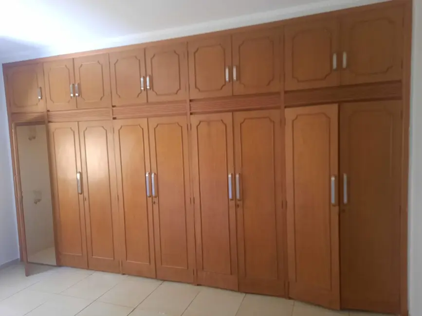 Casa com 3 quartos à venda e para alugar, 692m2 em Parque Residencial Comendador Mançor Daud, Sao Jose Do Rio Preto - SP - imagem 8 Foto 8 de Casa com 3 quartos à venda e para alugar, 692m2 em Parque Residencial Comendador Mançor Daud, Sao Jose Do Rio Preto - SP