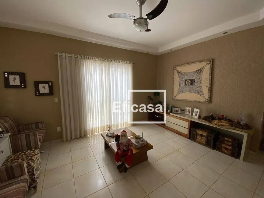 Foto 3 de Casa com 3 quartos à venda, 230m2 em Parque São Miguel, Sao Jose Do Rio Preto - SP