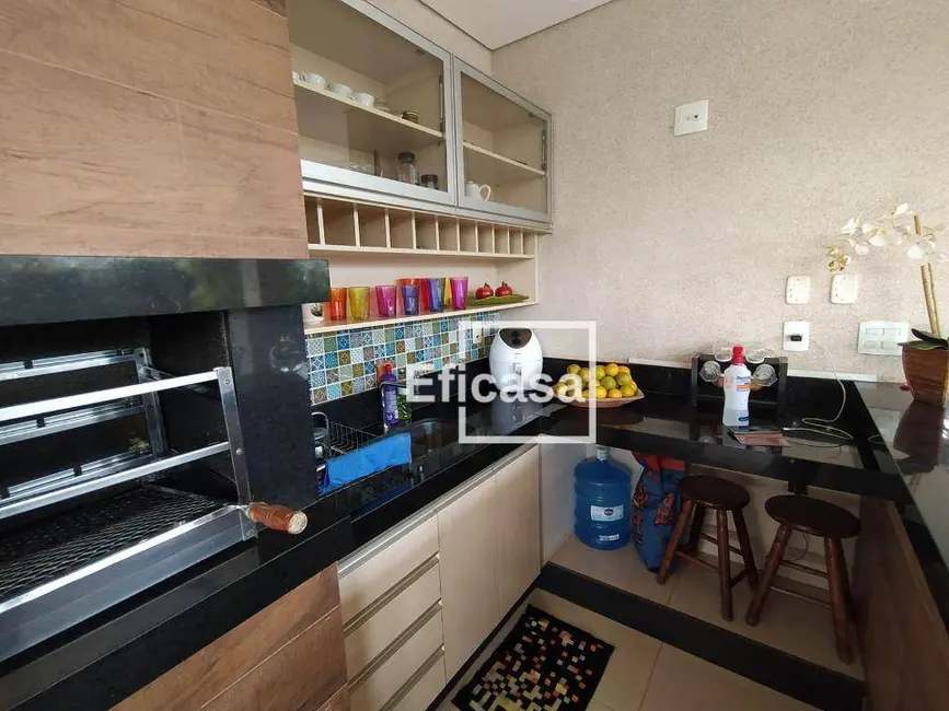 Casa com 4 quartos à venda, 600m2 em Parque São Miguel, Sao Jose Do Rio Preto - SP - imagem 9 Foto 9 de Casa com 4 quartos à venda, 600m2 em Parque São Miguel, Sao Jose Do Rio Preto - SP