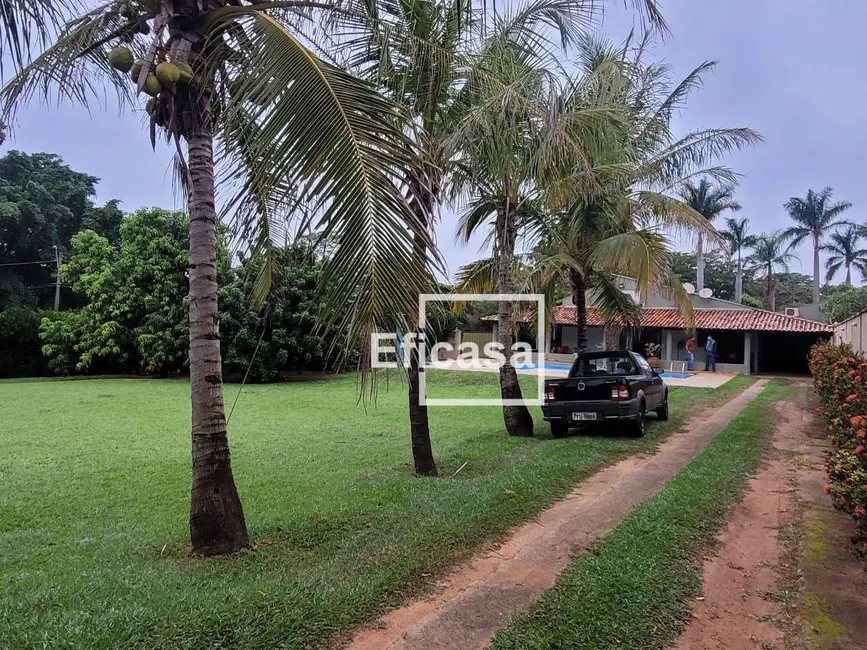 Chácara com 3 quartos à venda, 1580m2 em Guapiacu - SP - imagem 4 Foto 4 de Chácara com 3 quartos à venda, 1580m2 em Guapiacu - SP