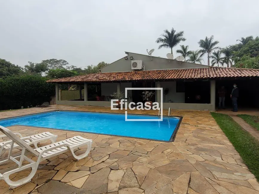 Chácara com 3 quartos à venda, 1580m2 em Guapiacu - SP - imagem 5 Foto 5 de Chácara com 3 quartos à venda, 1580m2 em Guapiacu - SP